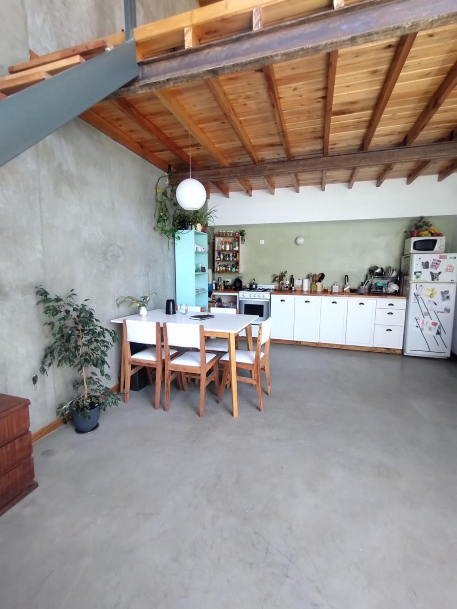 Luminoso Y Calido Loft -no Apto Grupo De Jovenes Apartment